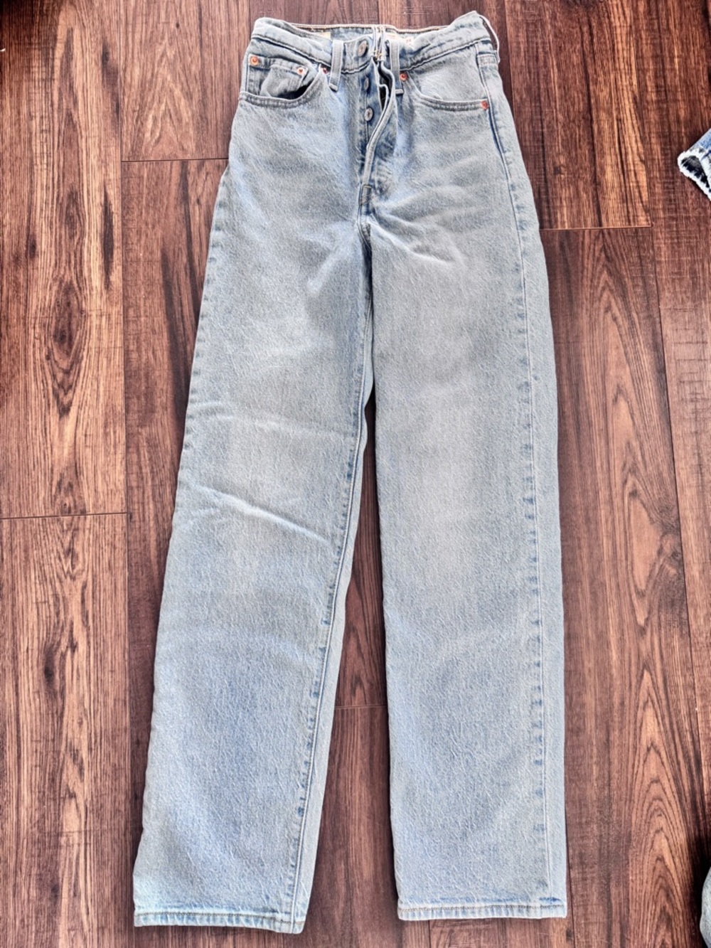 Levi’s Ribcage Straight Light Wash